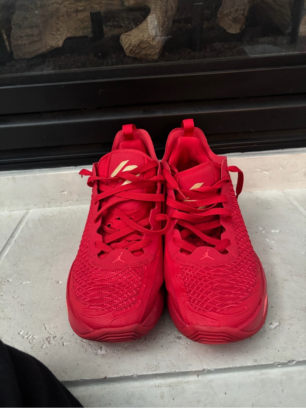 Jordan Men's All-Red Low-Top Athletic Basketball Shoes - Picture 3 of 5